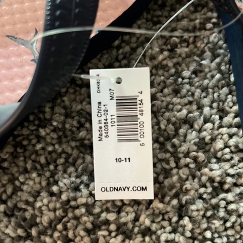 NWT Old Navy flip flops size‎ 10-11